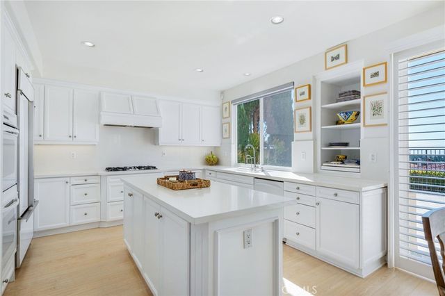 15 Renata, Newport Coast, CA 92657