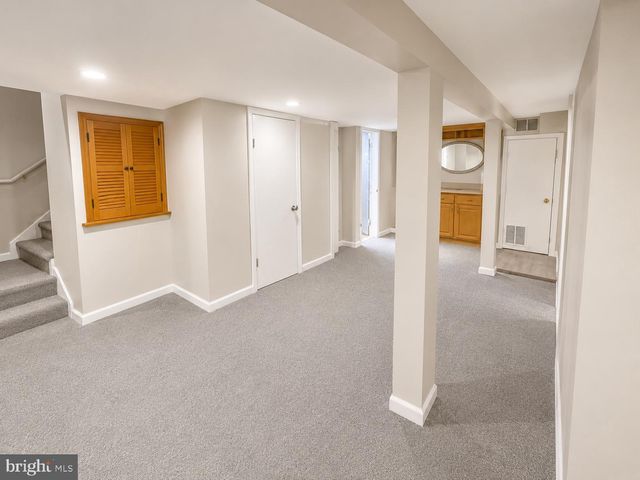 1525 BEAVER HEIGHTS LN, Capitol Heights, MD 20743