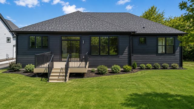 1211 Noble Drive, Port Barrington, IL 60010