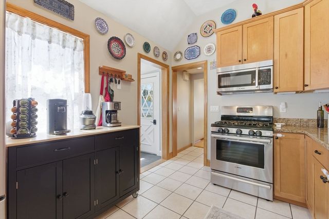 7 Maple Street 7, Reading, MA 01867