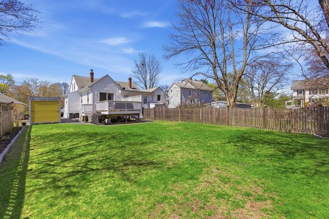 7 Maple Street 7, Reading, MA 01867