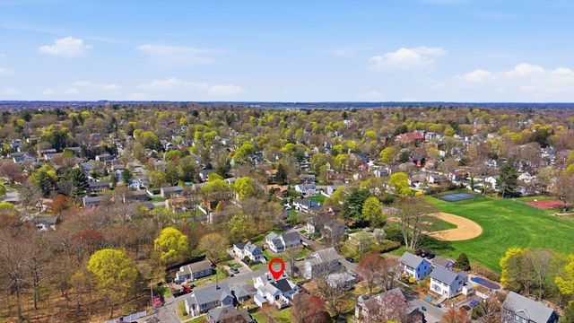 7 Maple Street 7, Reading, MA 01867