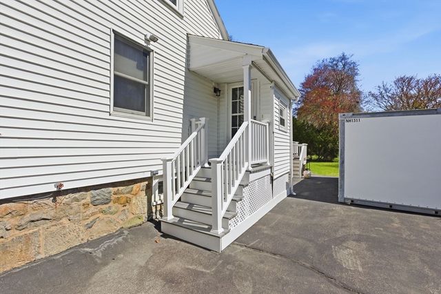 7 Maple Street 7, Reading, MA 01867