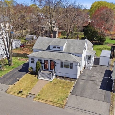 7 Maple Street 7, Reading, MA 01867