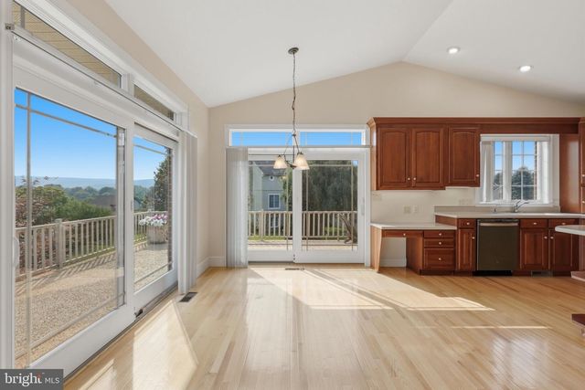 10785 RINEHART DRIVE, Waynesboro, PA 17268
