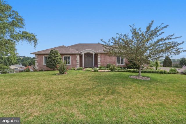 10785 RINEHART DRIVE, Waynesboro, PA 17268