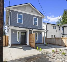 202 S Alder Avenue #A, Granite Falls, WA 98252