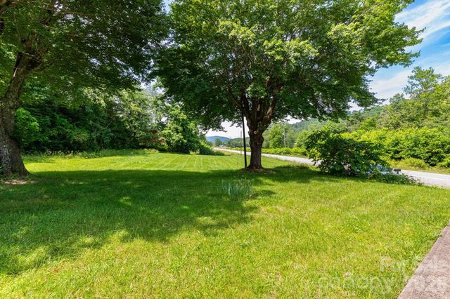 329 N Fork Road, Barnardsville, NC 28709