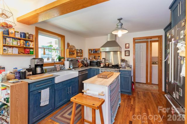 329 N Fork Road, Barnardsville, NC 28709