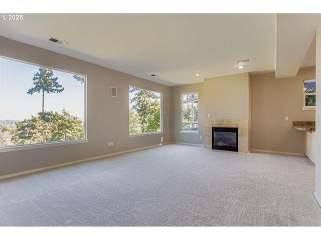19788 WILDWOOD Dr, West Linn, OR 97068