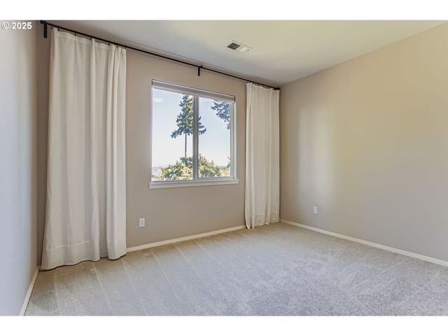 19788 WILDWOOD Dr, West Linn, OR 97068
