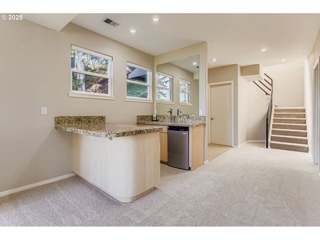 19788 WILDWOOD Dr, West Linn, OR 97068