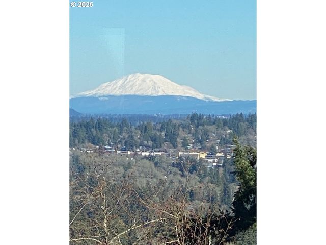 19788 WILDWOOD Dr, West Linn, OR 97068
