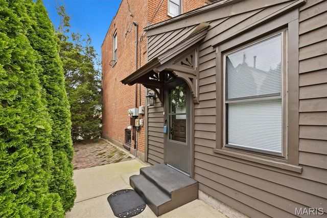 513 N Illinois Street, Belleville, IL 62220