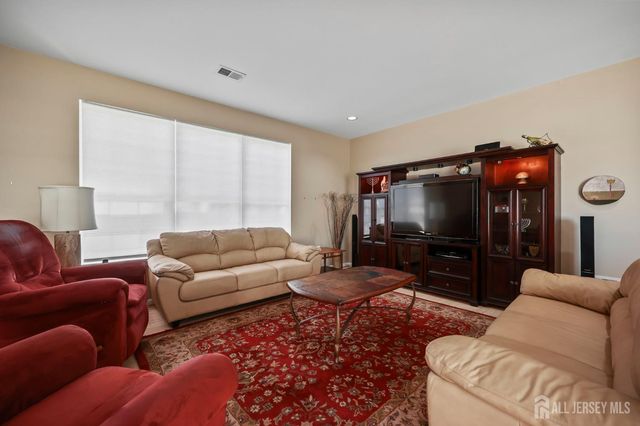 511 Skylark Drive, Monroe, NJ 08831