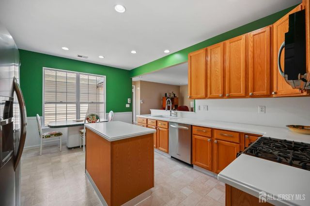 511 Skylark Drive, Monroe, NJ 08831