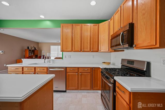511 Skylark Drive, Monroe, NJ 08831