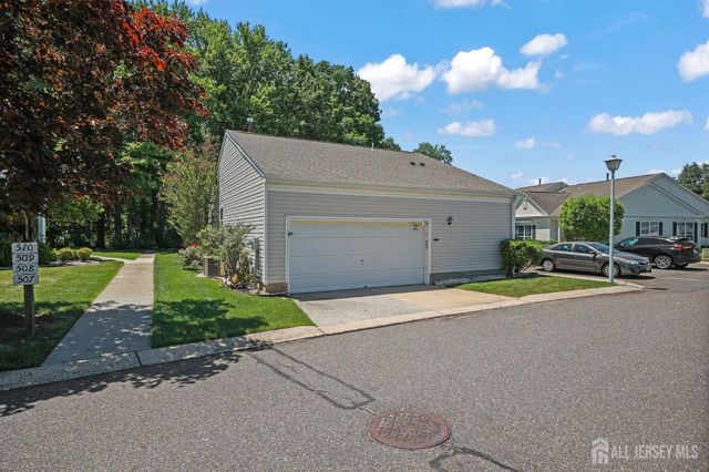 511 Skylark Drive, Monroe, NJ 08831