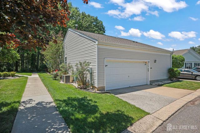 511 Skylark Drive, Monroe, NJ 08831