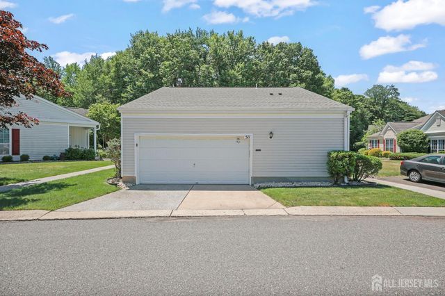 511 Skylark Drive, Monroe, NJ 08831