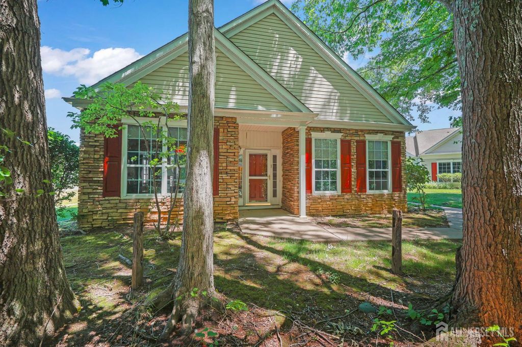 511 Skylark Drive, Monroe, NJ 08831