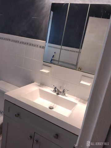 363 Cranbury Road A16, East Brunswick, NJ 08816