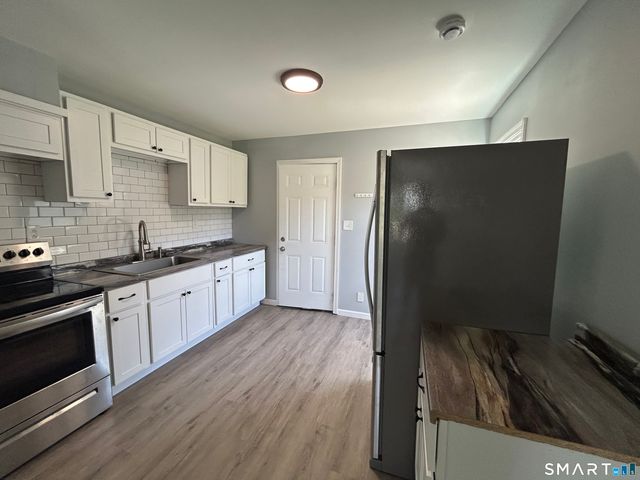 18 Lynwood Drive, Windham, CT 06226