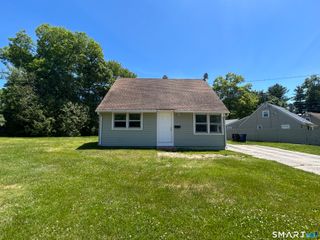 18 Lynwood Drive, Windham, CT 06226