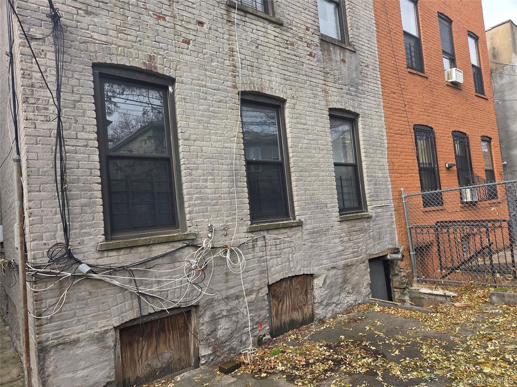 401 legion street, Brooklyn, NY 11212 — photo 3