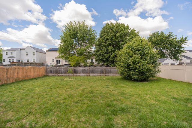 2145 Staghorn Way, Grove City, OH 43123