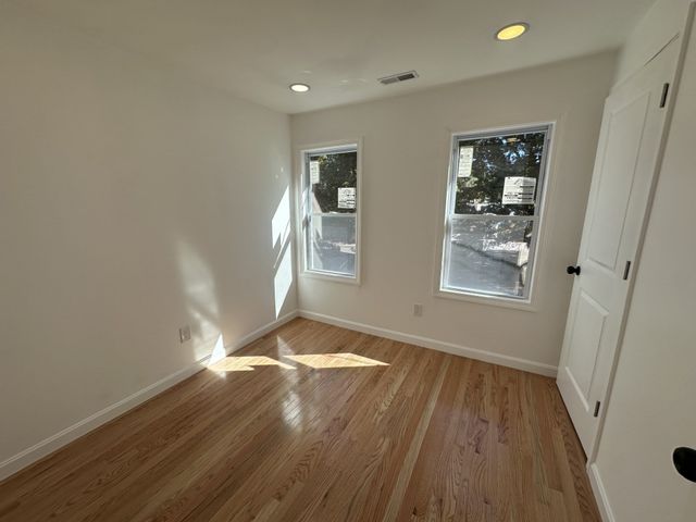 3 Regan Pl, Leominster, MA 01453