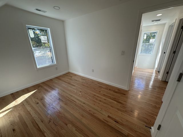 3 Regan Pl, Leominster, MA 01453