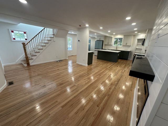3 Regan Pl, Leominster, MA 01453