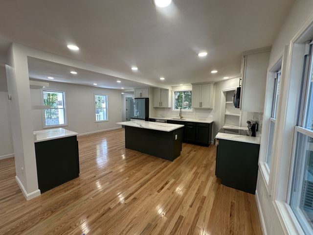 3 Regan Pl, Leominster, MA 01453