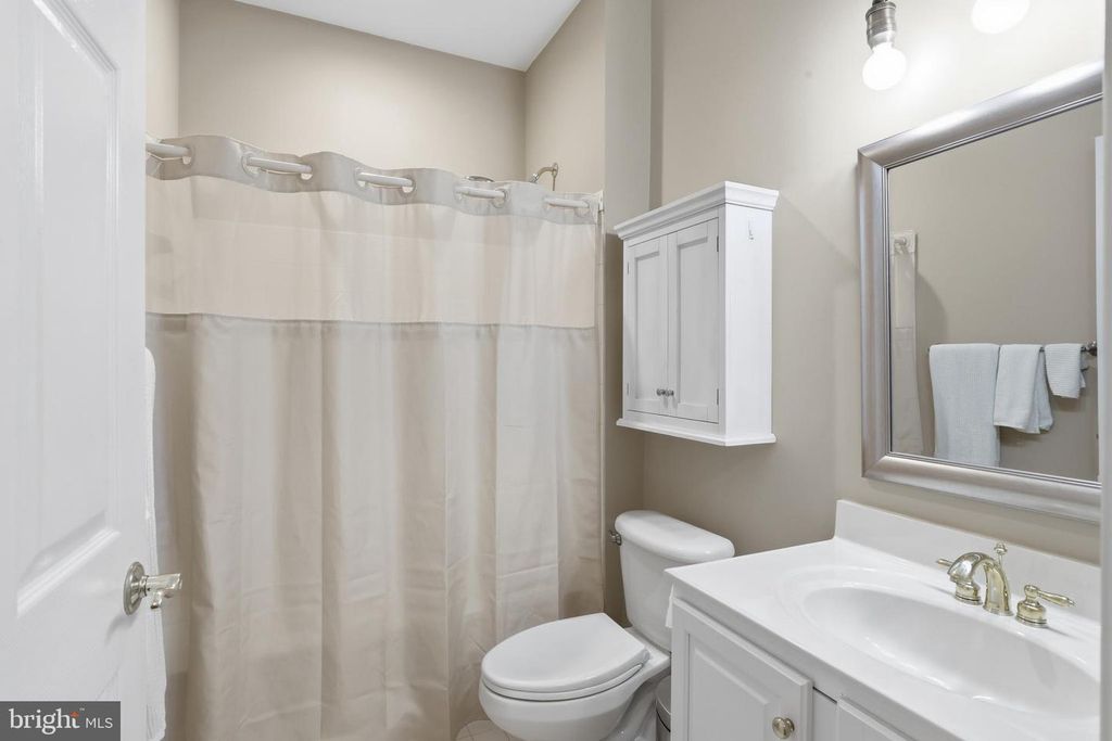 Image 22 of property listing at 1902 SALFORD CT, Crofton, MD 21114