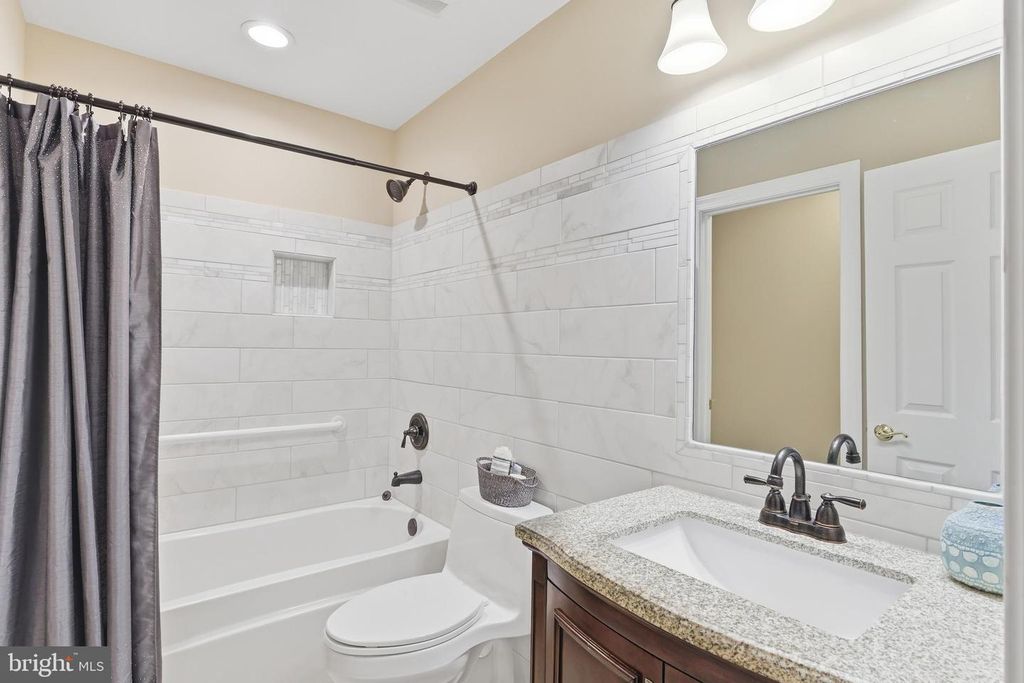 Image 29 of property listing at 1902 SALFORD CT, Crofton, MD 21114
