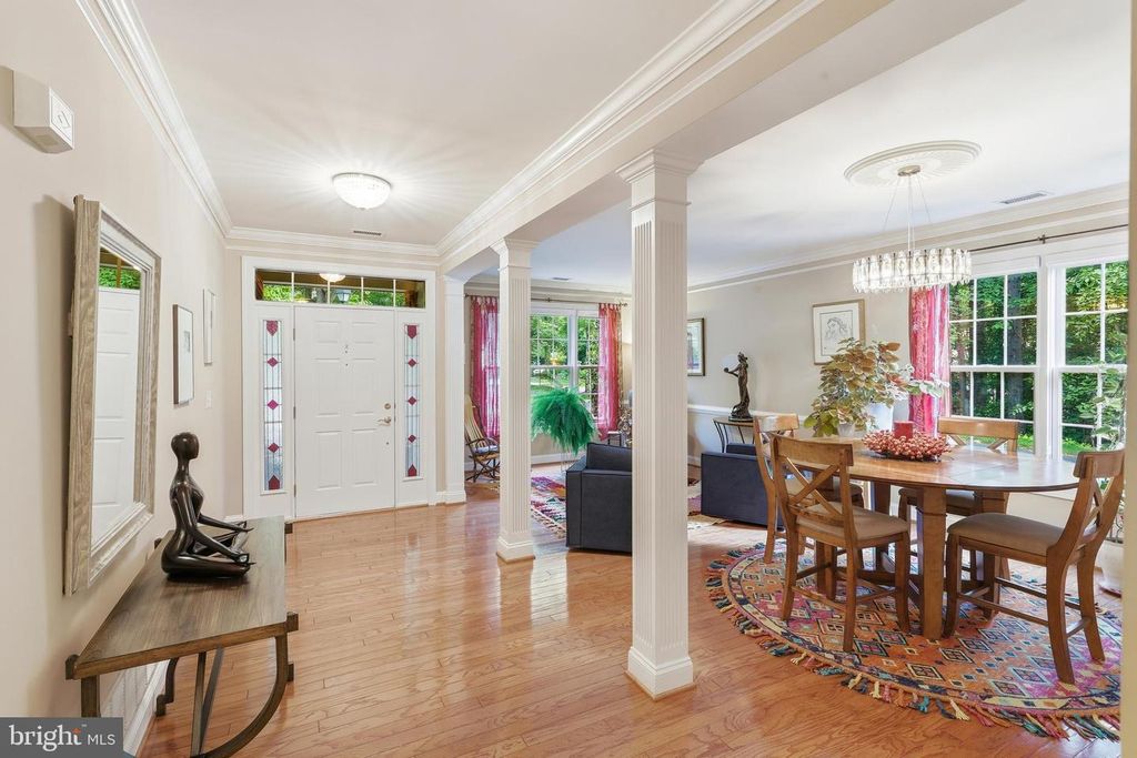 Image 3 of property listing at 1902 SALFORD CT, Crofton, MD 21114