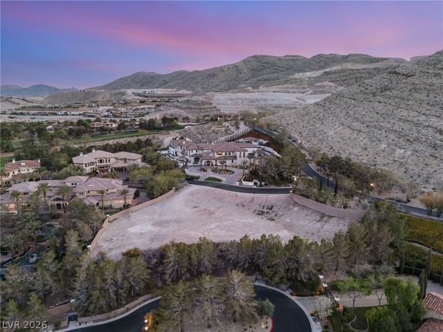 34 Eagles Landing Lane, Las Vegas, NV 89141