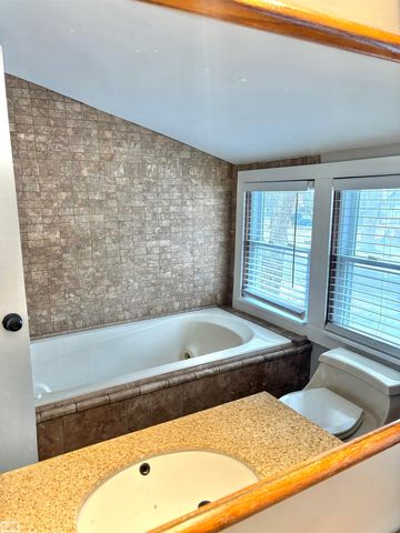 50759 Holt Street, New Baltimore, MI 48047