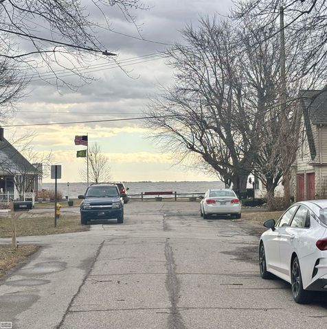 50759 Holt Street, New Baltimore, MI 48047