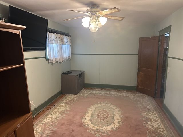 5 Utica Dr, Worcester, MA 01603