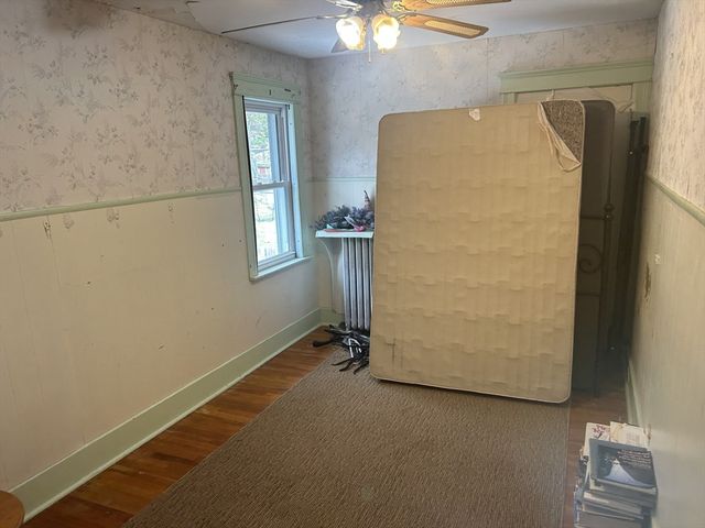 5 Utica Dr, Worcester, MA 01603