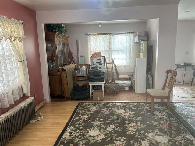5 Utica Dr, Worcester, MA 01603