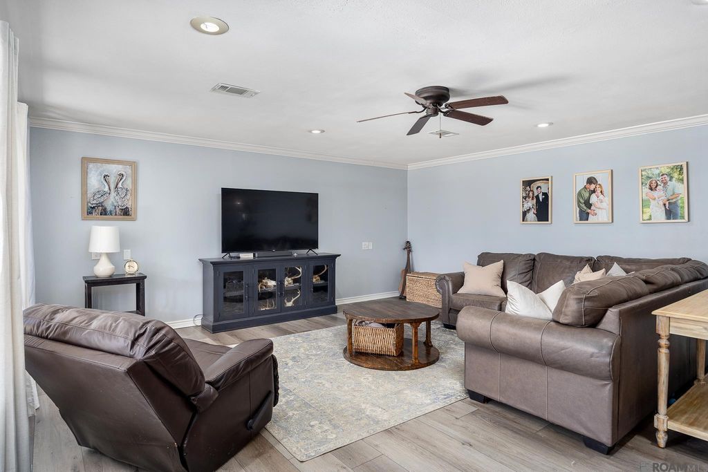 15443 Sheree St, Gonzales, LA 70737