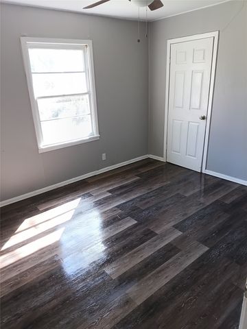 632 E Sears Street, Denison, TX 75021