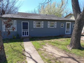 632 E Sears Street, Denison, TX 75021