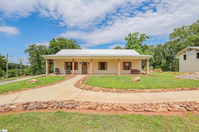 303 N Norris Drive, Norris, SC 29667