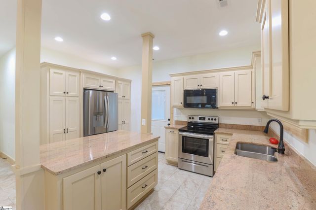 303 N Norris Drive, Norris, SC 29667