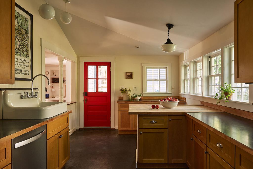 25 Summer Street, Portland, ME 04102 — photo 5
