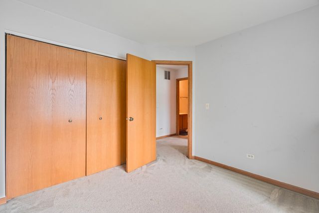 2803 Sun Valley Drive, Plainfield, IL 60586